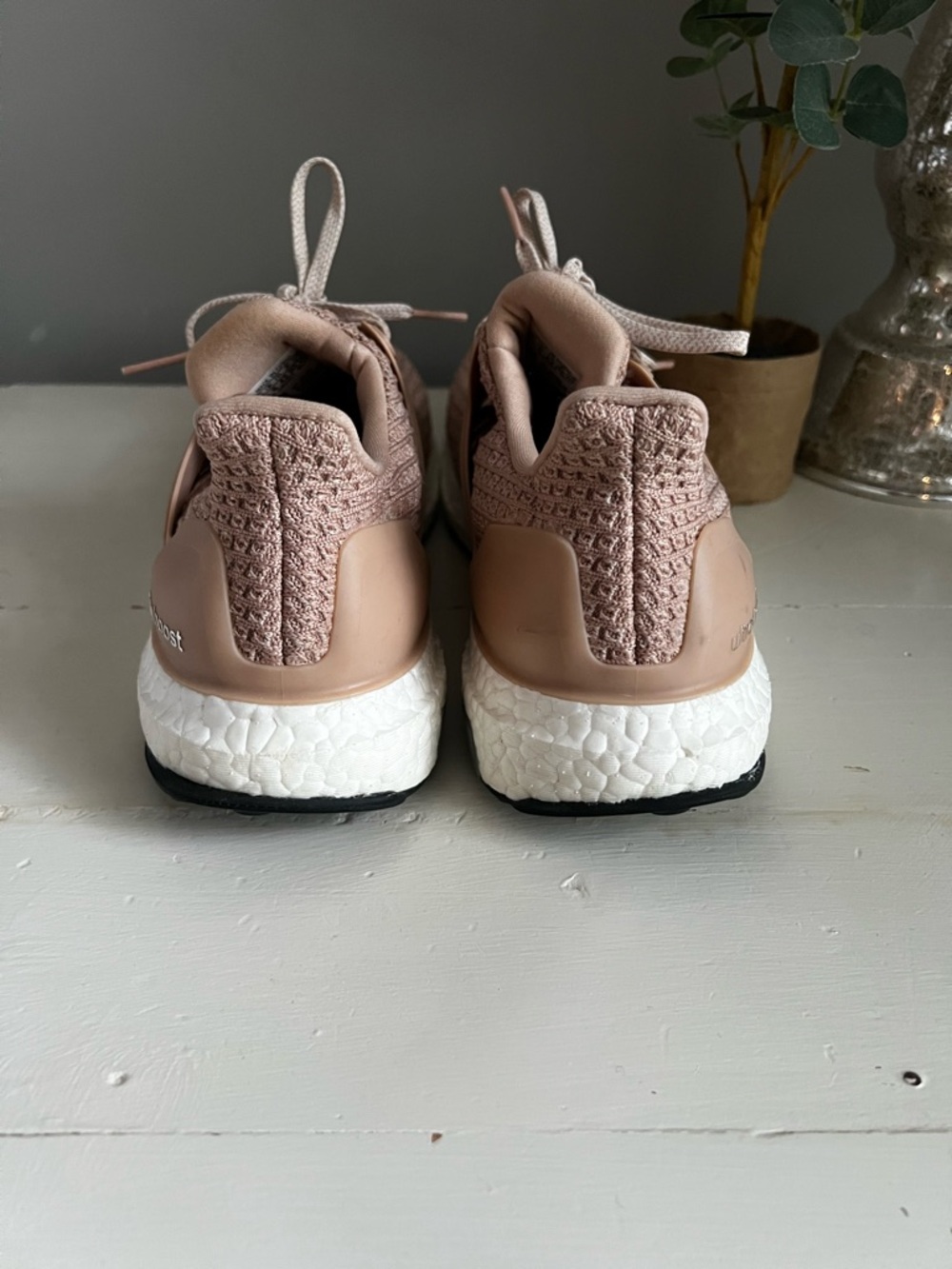 Sz 9.5 adidas Ultra Boost Ash Pearl - Picture 4 of 6